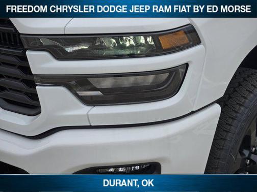 Bright White Clearcoat 2026 RAM 2500 Black Express Crew Cab 4x4 6'4' Box