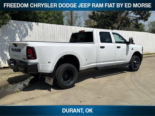 2025 RAM 3500 Tradesman Crew Cab 4x4 8' Box
