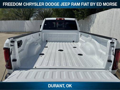 2025 RAM 3500 Tradesman Crew Cab 4x4 8' Box