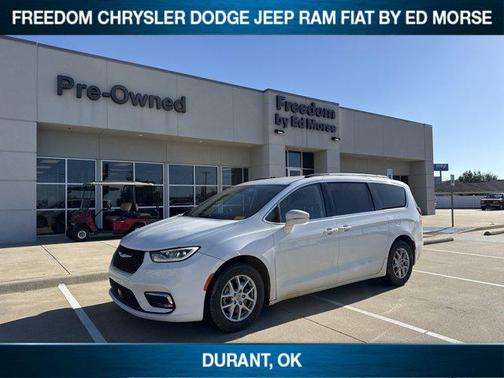 Bright White Clearcoat 2022 Chrysler Pacifica Touring L