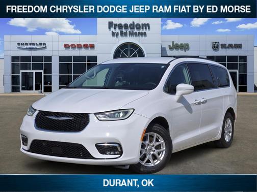 Bright White Clearcoat 2022 Chrysler Pacifica Touring L