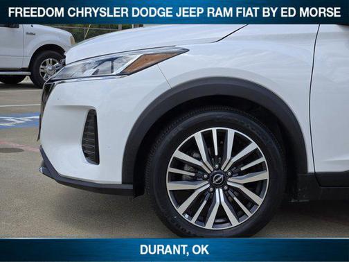 2024 Nissan Kicks SV