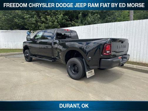 2025 RAM 3500 Tradesman Crew Cab 4x4 8' Box