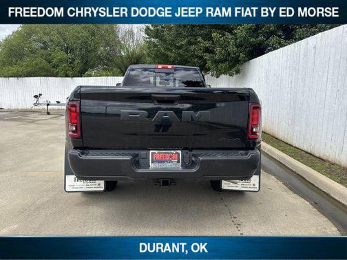 2025 RAM 3500 Tradesman Crew Cab 4x4 8' Box