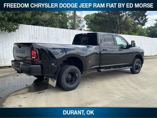 2025 RAM 3500 Tradesman Crew Cab 4x4 8' Box