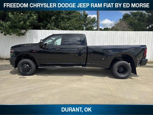 2025 RAM 3500 Tradesman Crew Cab 4x4 8' Box