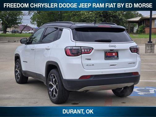 Bright White Clearcoat 2024 Jeep Compass Limited