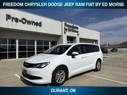 2023 Chrysler Voyager LX