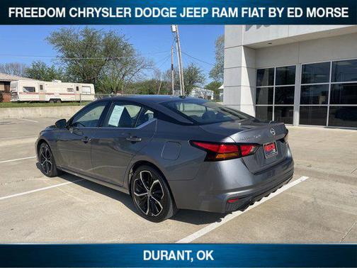 2023 Nissan Altima SR FWD