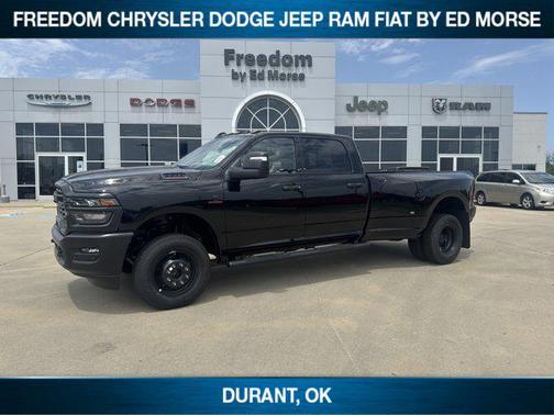 2025 RAM 3500 Tradesman Crew Cab 4x4 8' Box