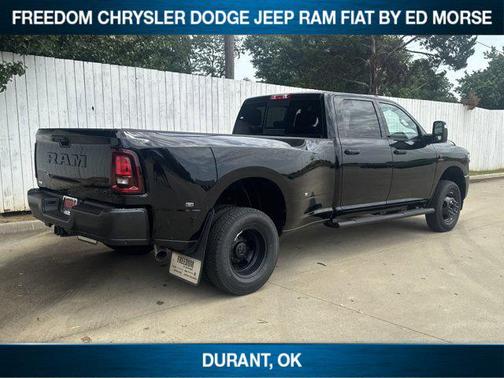 2025 RAM 3500 Tradesman Crew Cab 4x4 8' Box