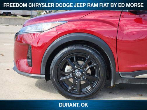 2024 Nissan Kicks SR