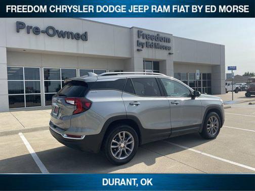 2023 GMC Terrain SLT