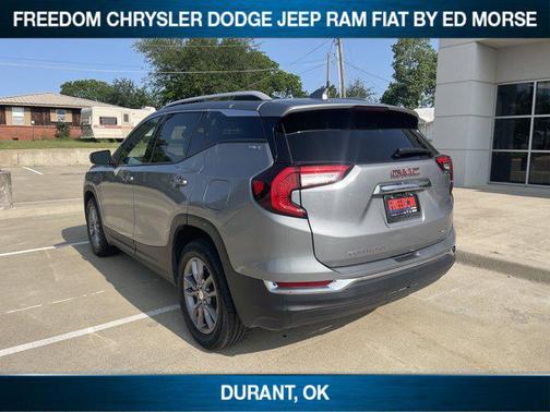2023 GMC Terrain SLT