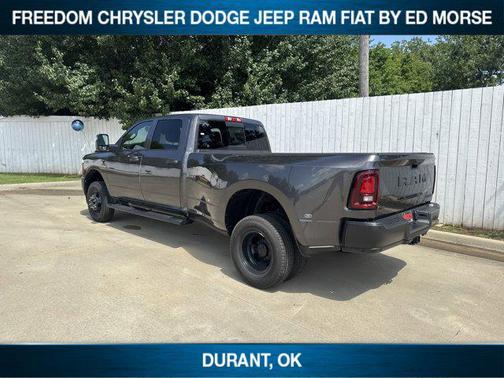 2025 RAM 3500 Tradesman Crew Cab 4x4 8' Box