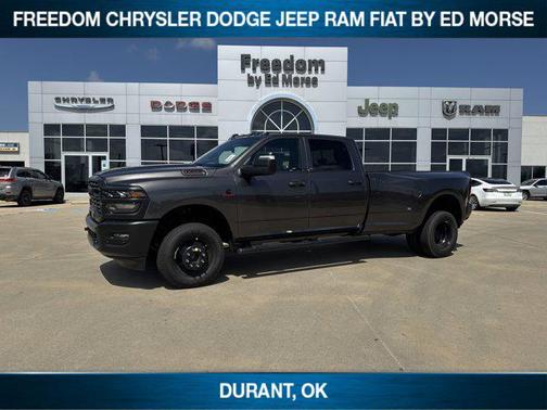 2025 RAM 3500 Tradesman Crew Cab 4x4 8' Box
