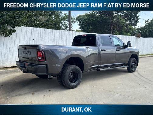 2025 RAM 3500 Tradesman Crew Cab 4x4 8' Box