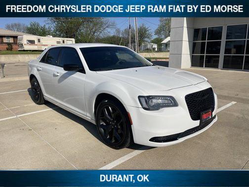 2023 Chrysler 300 Touring