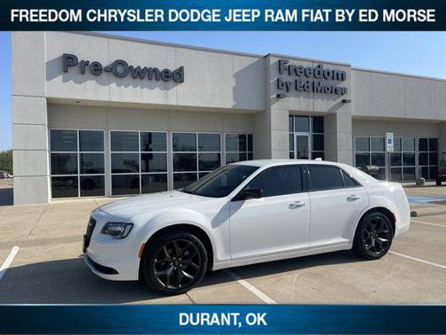 2023 Chrysler 300 Touring