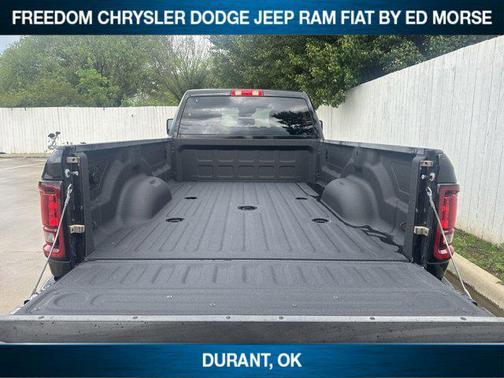 2025 RAM 3500 Big Horn Crew Cab 4x4 8' Box