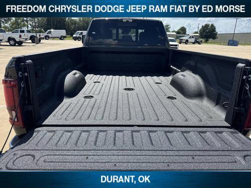 2025 RAM 3500 Tradesman Crew Cab 4x4 8' Box