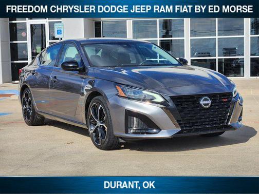 2023 Nissan Altima SR FWD