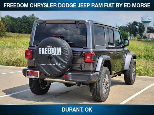 2025 Jeep Wrangler 4-Door Sahara 4x4