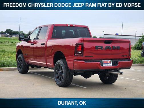 Molten Red Pearlcoat 2026 RAM 2500 Big Horn Crew Cab 4x4 6'4' Box