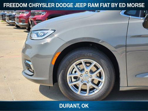 2025 Chrysler Pacifica L