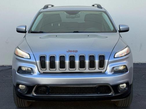 2017 Jeep Cherokee Sport