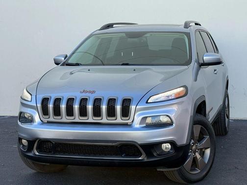 2017 Jeep Cherokee Sport