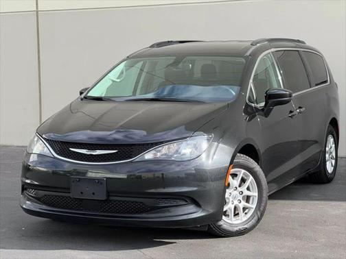2021 Chrysler Voyager LXI