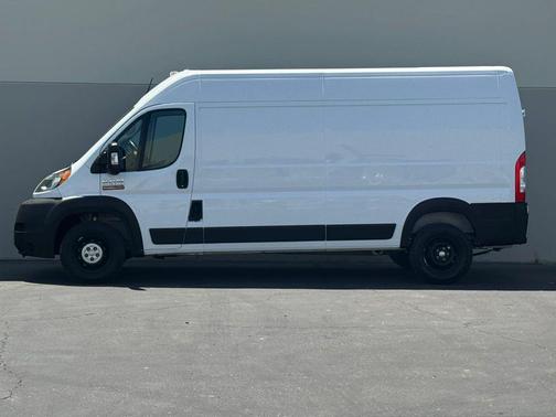 White 2022 RAM ProMaster 2500 High Roof