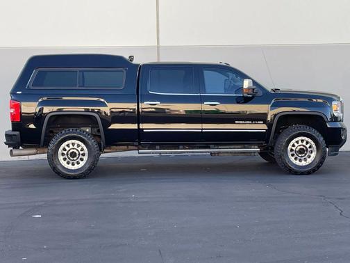 Onyx Black 2016 GMC Sierra 2500 Denali