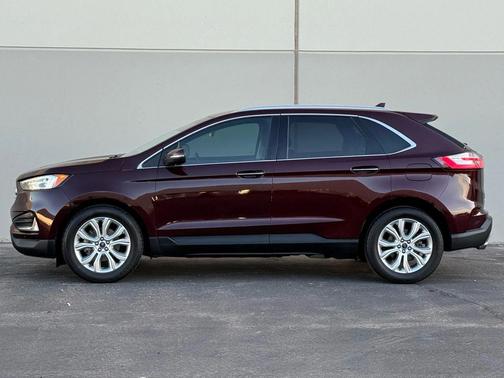2020 Ford Edge Titanium