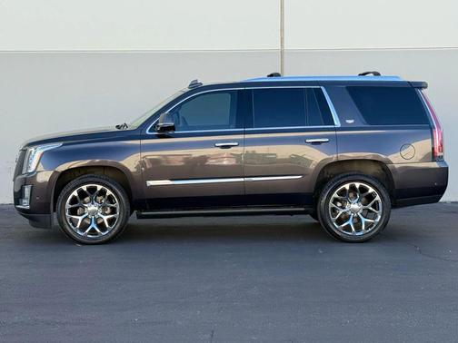 2017 Cadillac Escalade Platinum
