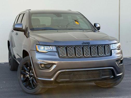 2021 Jeep Grand Cherokee Laredo