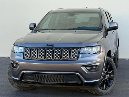 2021 Jeep Grand Cherokee Laredo
