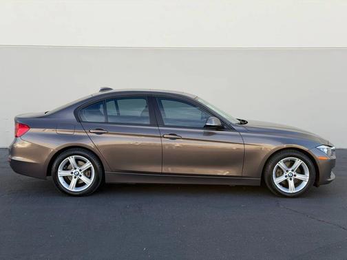2013 BMW 328 328i Sedan 4D