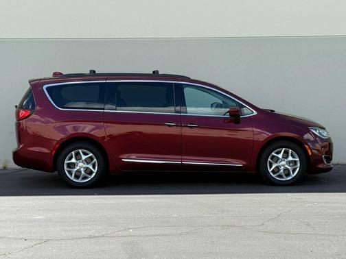 Velvet Red Pearlcoat 2017 Chrysler Pacifica Touring-L
