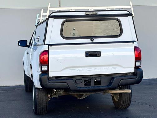 2022 Toyota Tacoma SR