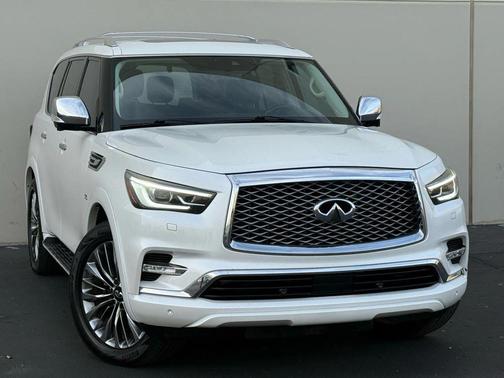 2018 INFINITI QX80 Base