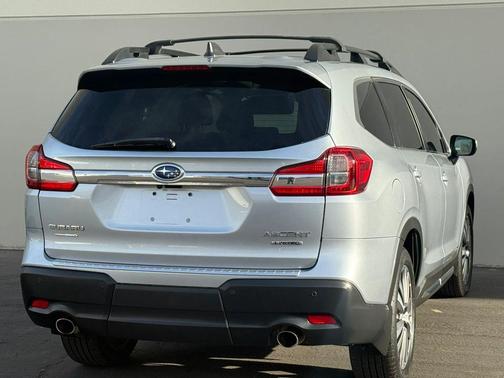 Ice Silver Metallic 2020 Subaru Ascent Limited 8-Passenger