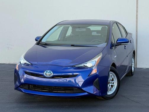 2016 Toyota Prius Two