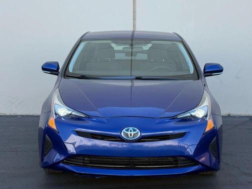 2016 Toyota Prius Two
