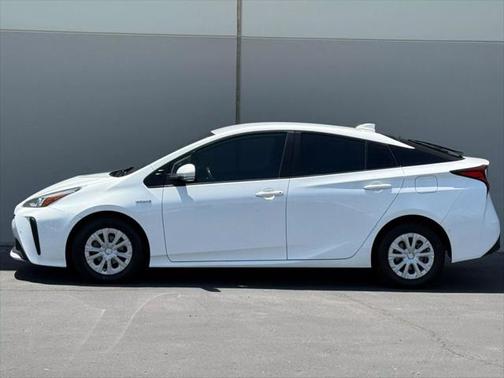 2021 Toyota Prius LE