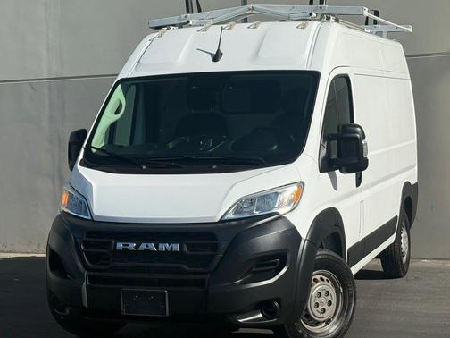 Bright White Clearcoat 2024 RAM ProMaster 2500 Tradesman