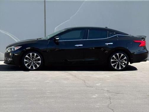 2016 Nissan Maxima SR Sedan 4D