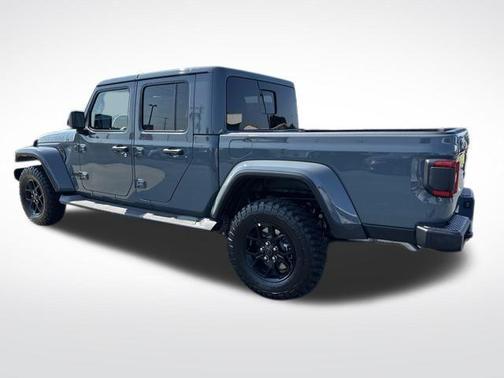 2025 Jeep Gladiator High Tide