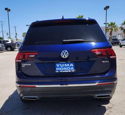 Deep Black Pearl 2021 Volkswagen Tiguan